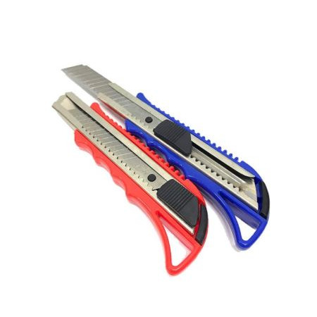 Cutter CNX XF-1883, lama 18mm, profesional